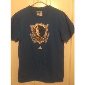 DALLAS MAVERICKS SIZE SMALL ADIDAS T-SHIRT